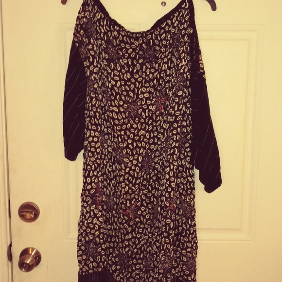 Nadya dee9 - Picture 1 of 2